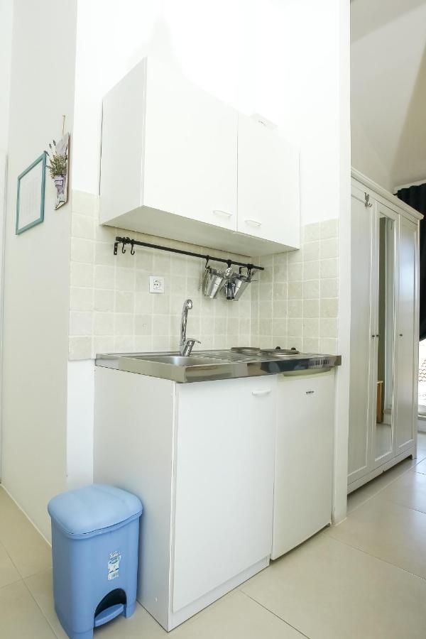 Rougemarin Apartments บีโอกราดนาโมรู ภายนอก รูปภาพ